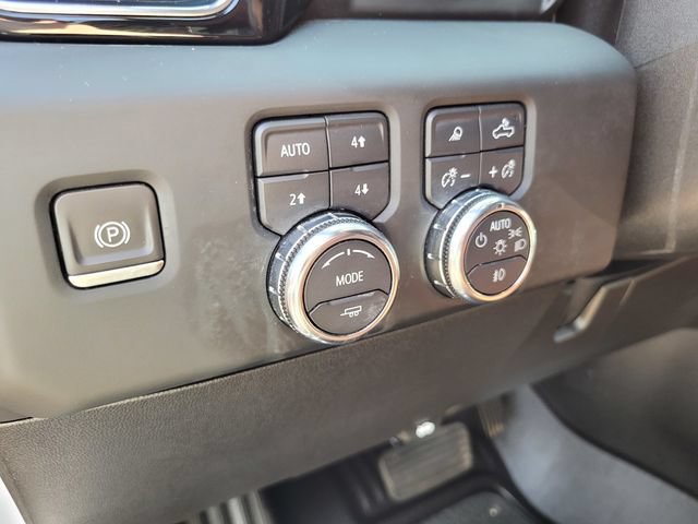 Used 2024 GMC Sierra 2500 Denali Ultimate w/ Max Trailering Package AWD/4WD image 17
