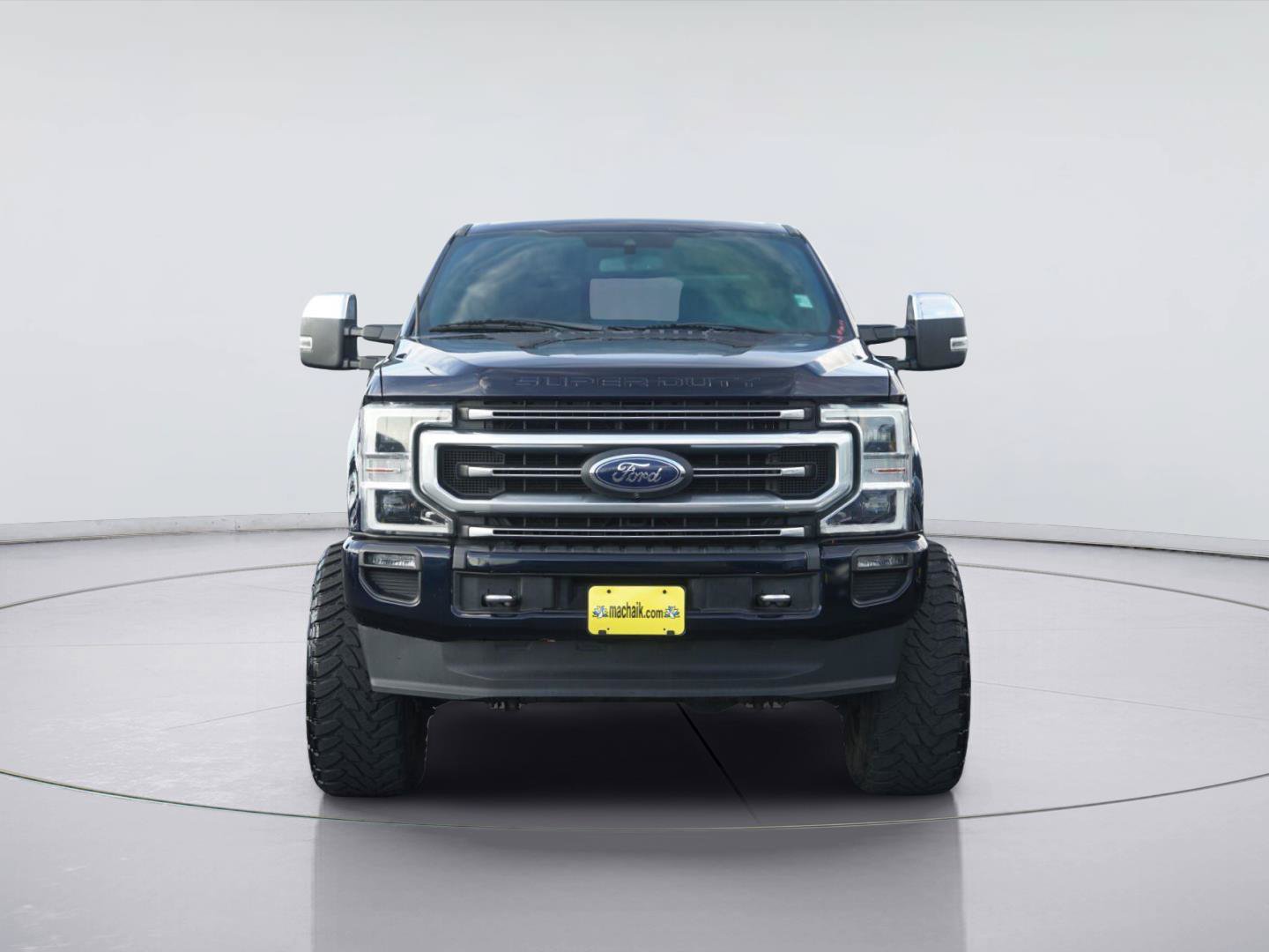 Certified 2022 Ford F250 Platinum w/ FX4 Off-Road Package AWD/4WD image 3