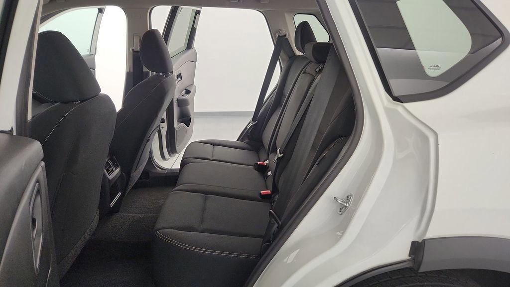 Used 2024 Nissan Rogue S AWD/4WD image 26