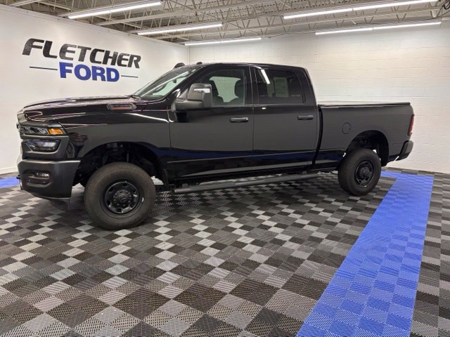 Used 2025 RAM 2500 Tradesman AWD/4WD image 3