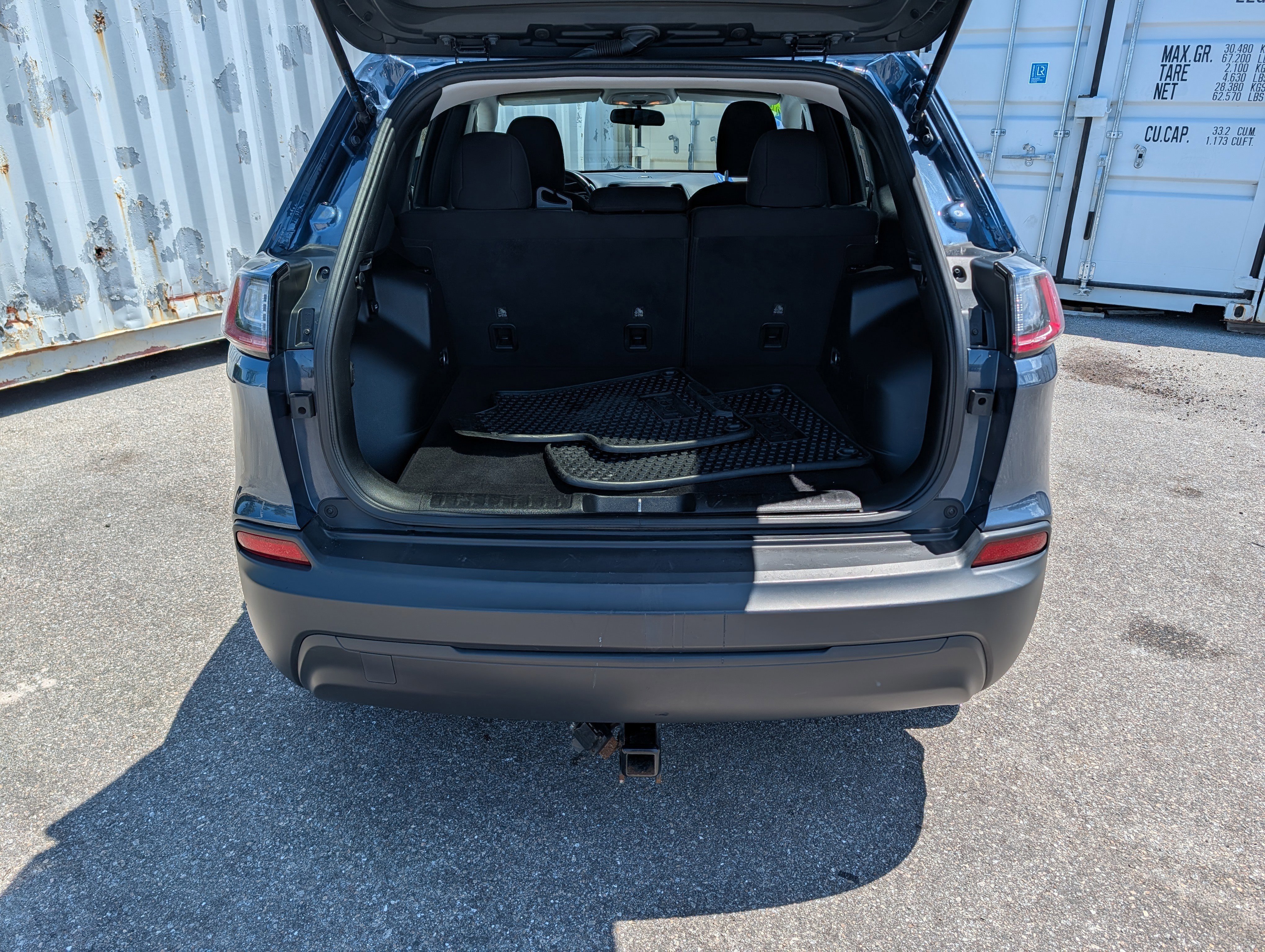 Used 2020 Jeep Cherokee Latitude w/ Cold Weather Group AWD/4WD image 13