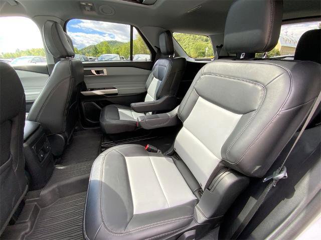 Certified 2022 Ford Explorer XLT w/ Equipment Group 202A image 21