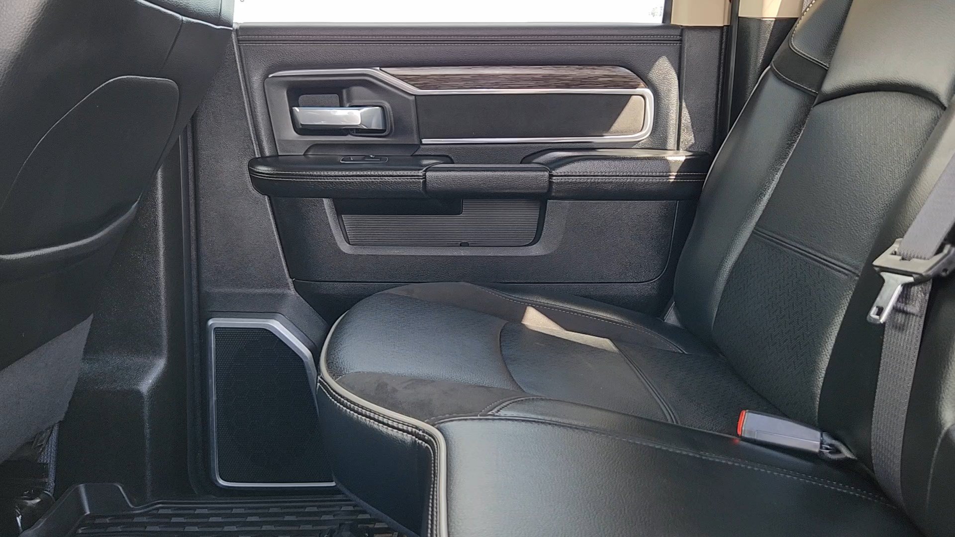 Used 2021 RAM 3500 Laramie AWD/4WD image 15