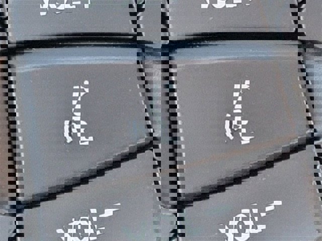 Certified 2018 Ford Focus SE image 8