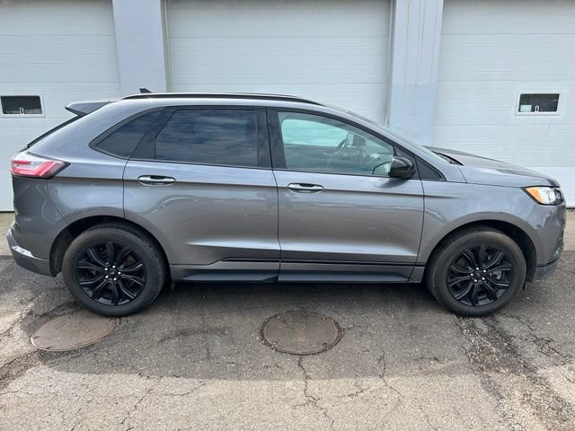 Certified 2024 Ford Edge SE w/ Black Appearance Package AWD/4WD image 6