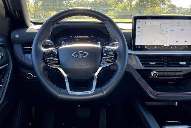 Certified 2025 Ford Explorer ST-Line w/ ST-Line Street Pack AWD/4WD image 5