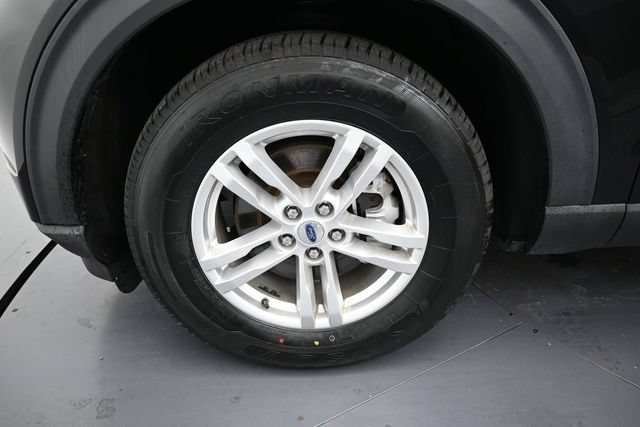 Certified 2023 Ford Explorer XLT w/ Equipment Group 202A AWD/4WD image 9