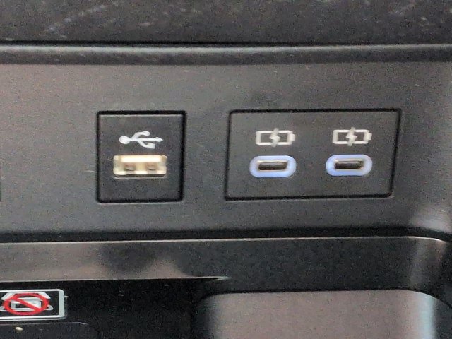 Used 2025 Toyota Camry SE w/ Convenience Package FWD image 20