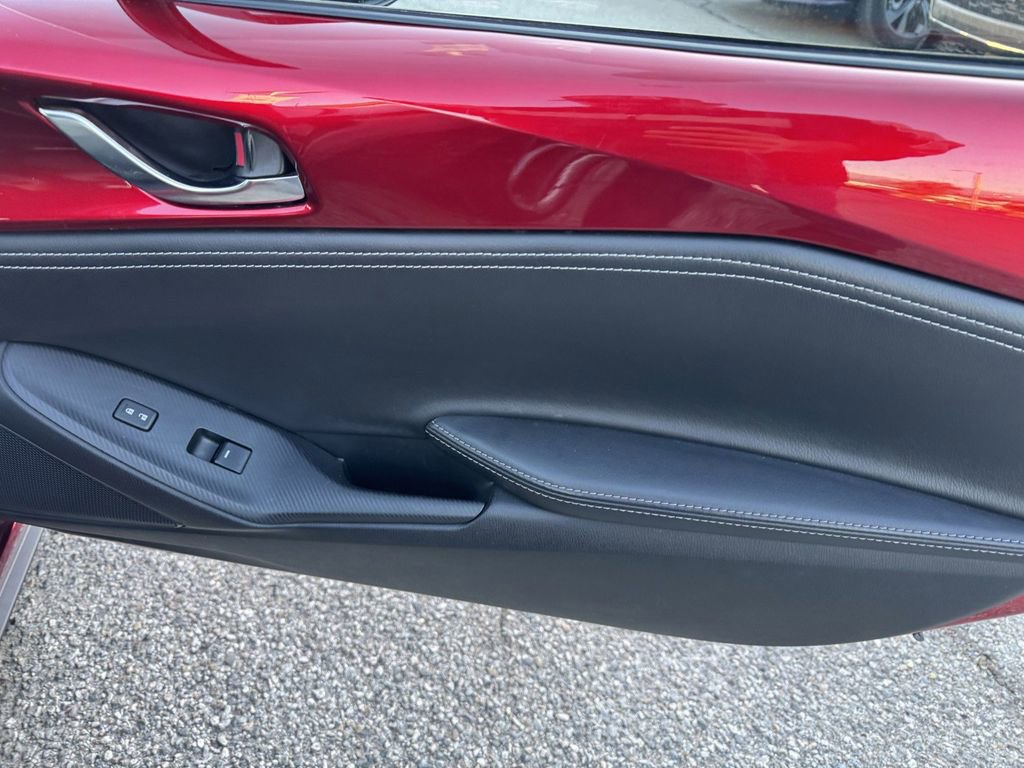 Used 2022 MAZDA MX-5 Miata RF Grand Touring image 7