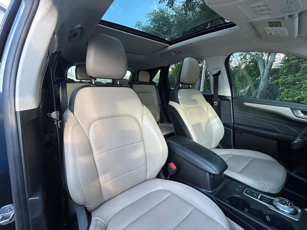 Certified 2022 Ford Escape SEL FWD image 31