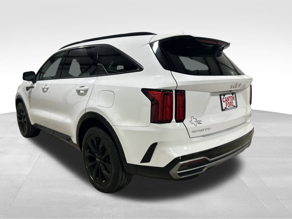Used 2023 Kia Sorento SX image 3