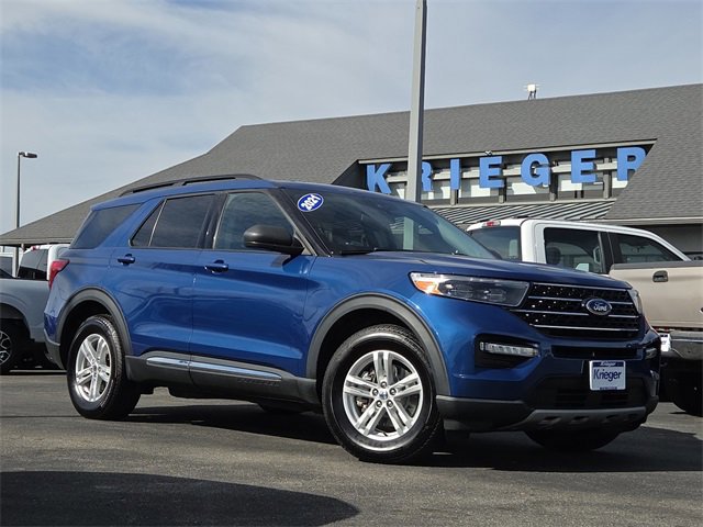 Certified 2021 Ford Explorer XLT w/ Equipment Group 202A image 8