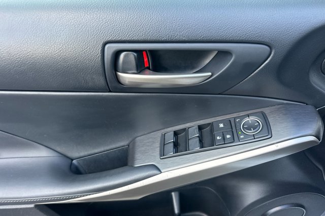 Used 2019 Lexus IS 300 F Sport image 10
