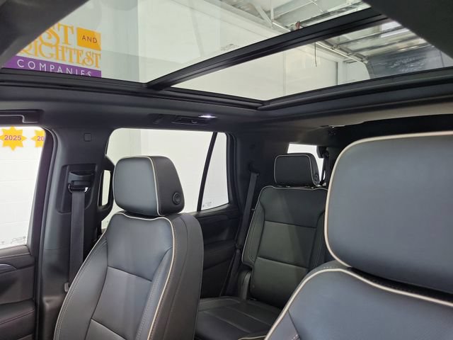Used 2022 GMC Yukon SLT w/ SLT Luxury Package AWD/4WD image 10