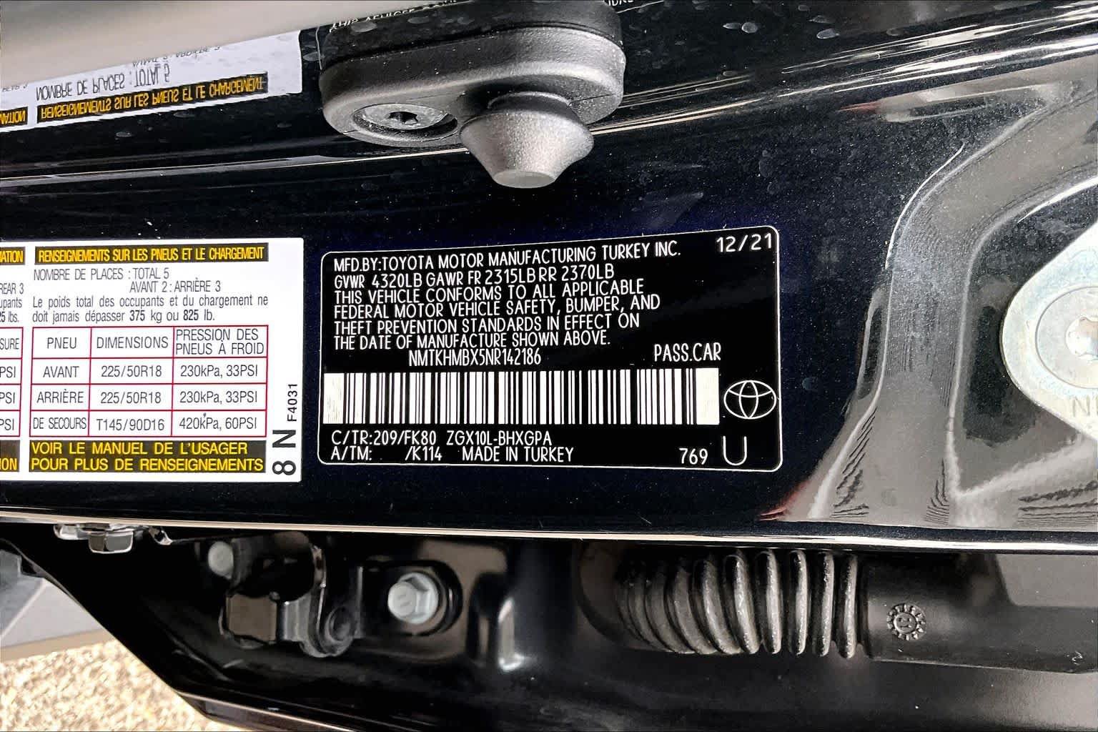 Used 2022 Toyota C-HR XLE FWD image 34