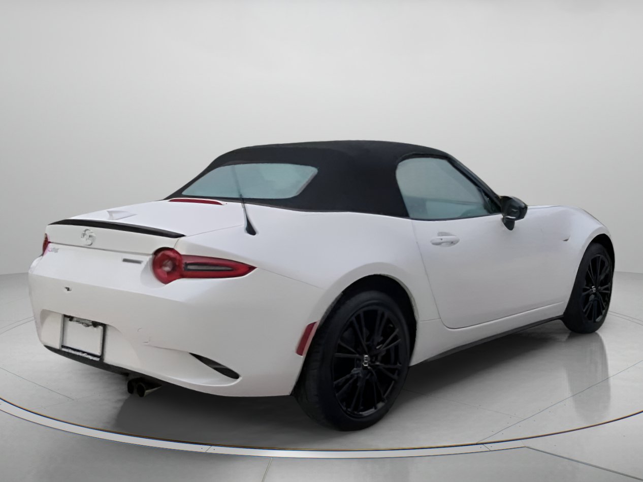 Used 2024 MAZDA MX-5 Miata Club RWD image 28