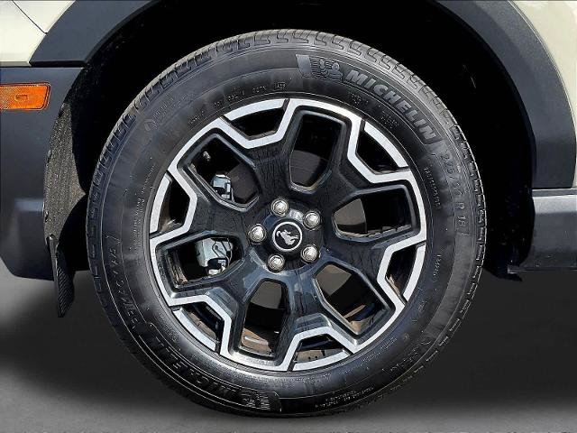 Certified 2025 Ford Bronco Sport Outer Banks w/ Outer Banks Tech Package+ AWD/4WD image 36