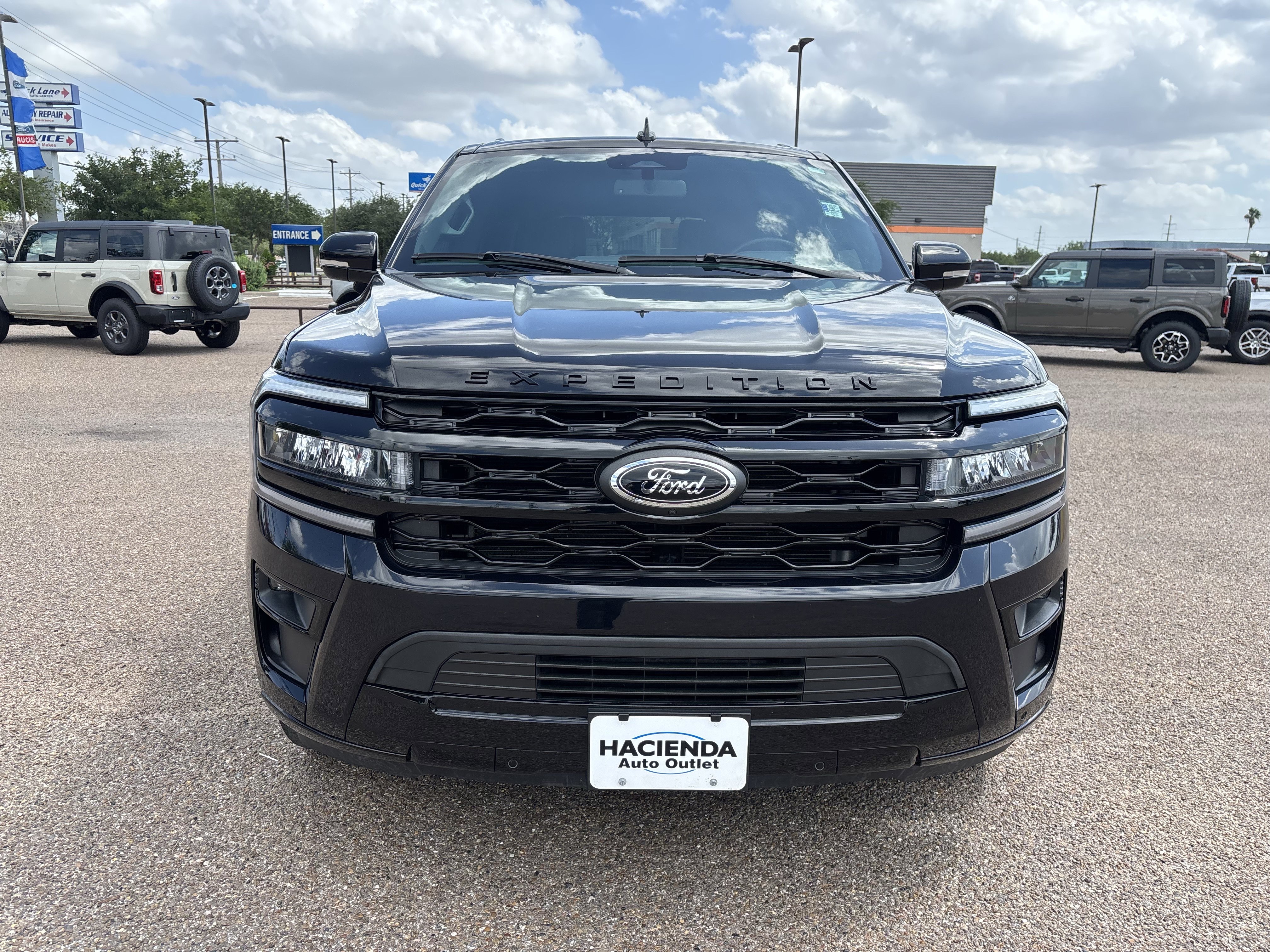 Certified 2023 Ford Expedition Limited RWD image 6