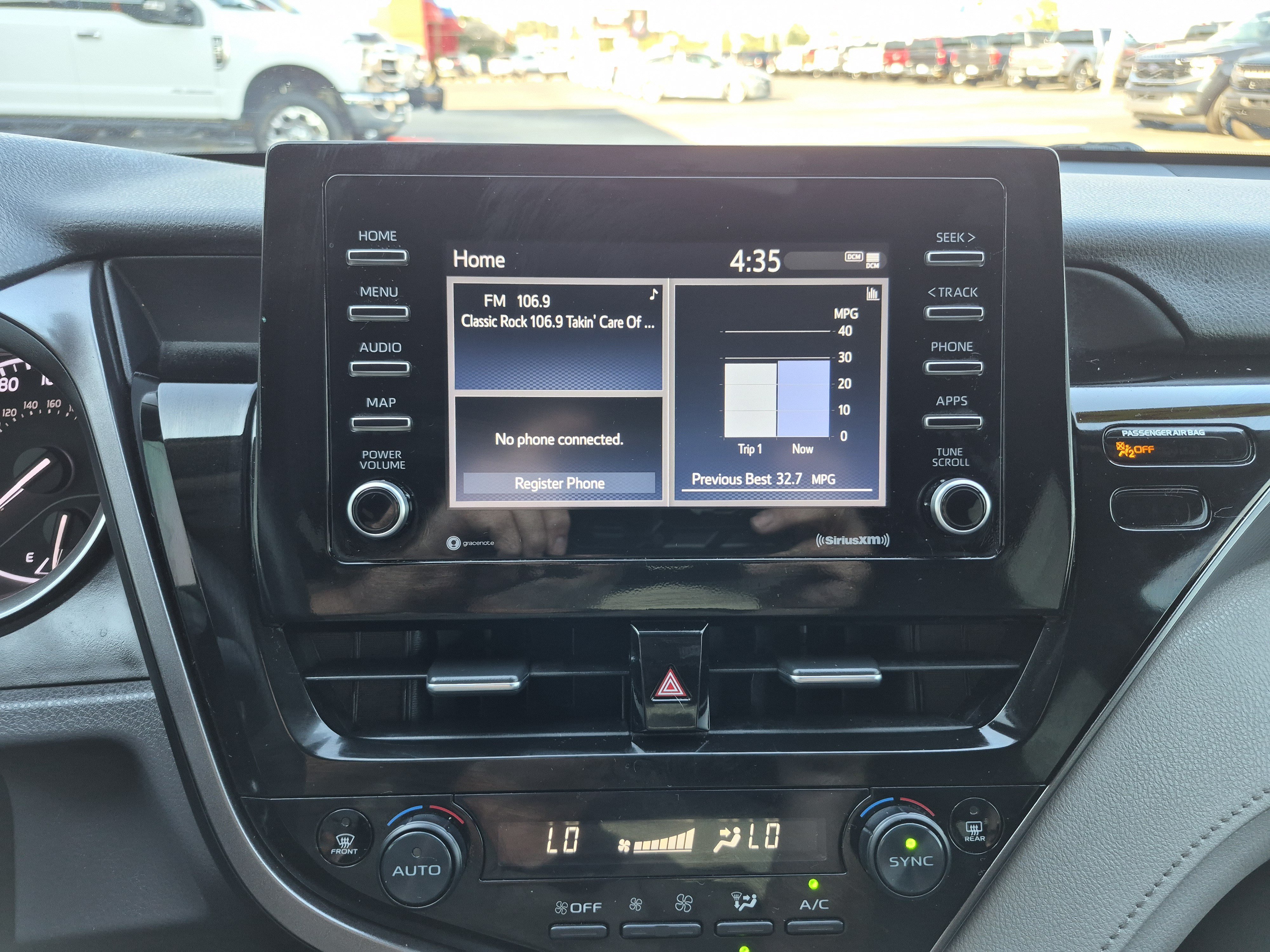 Used 2024 Toyota Camry LE FWD image 30