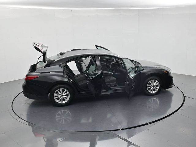 Used 2025 Toyota Camry LE FWD image 45