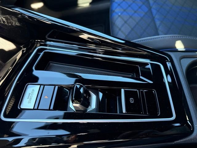 Used 2025 Volkswagen Golf R Black Edition AWD/4WD image 19
