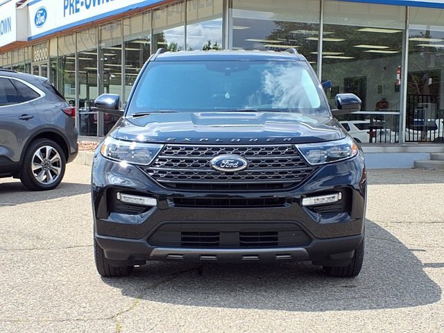 Certified 2024 Ford Explorer XLT w/ Equipment Group 202A AWD/4WD image 27