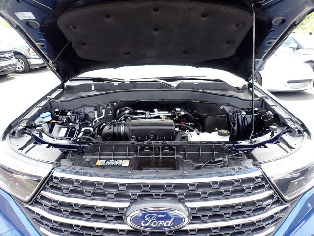 Certified 2021 Ford Explorer XLT w/ Equipment Group 202A AWD/4WD image 16