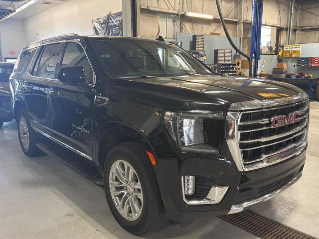 Used 2024 GMC Yukon SLT AWD/4WD image 2