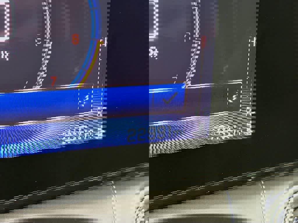 Used 2025 Chevrolet Trax LT w/ LT Convenience Package image 22