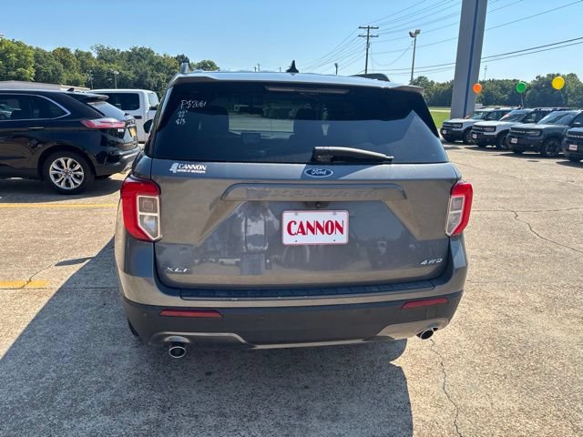 Certified 2022 Ford Explorer XLT w/ Equipment Group 202A AWD/4WD image 8