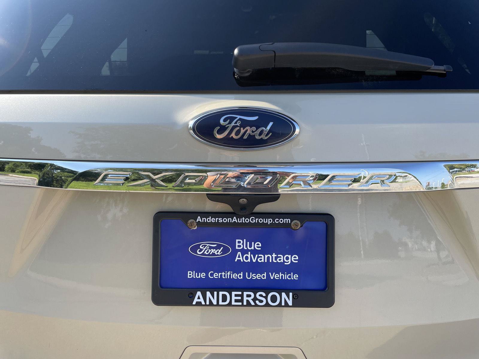Certified 2018 Ford Explorer XLT w/ Equipment Group 202A AWD/4WD image 39