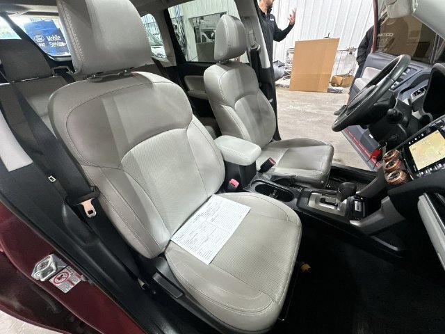 Used 2017 Subaru Forester 2.5i Limited AWD/4WD image 32