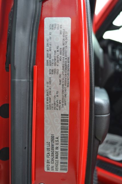 Used 2022 Jeep Wrangler Sport AWD/4WD image 31