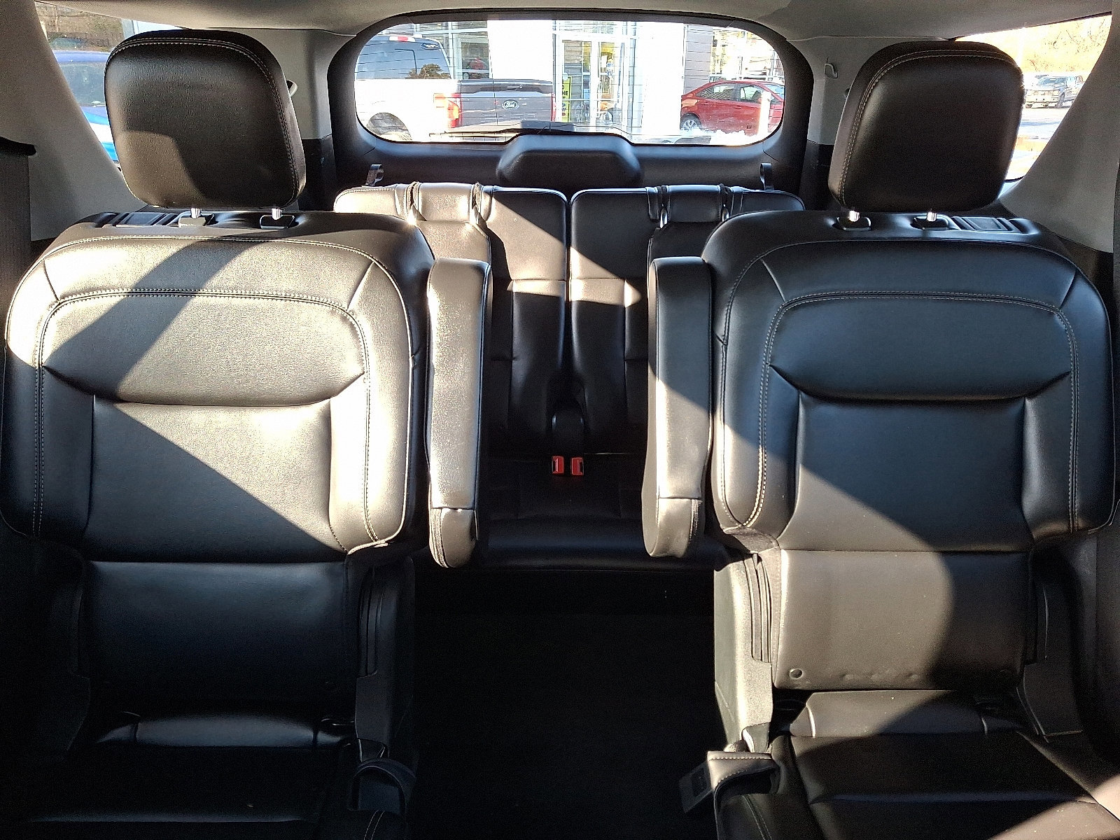 Certified 2022 Ford Explorer XLT w/ Equipment Group 202A image 19