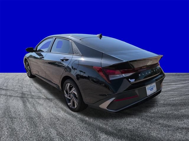 Used 2025 Hyundai Elantra Sport FWD image 6