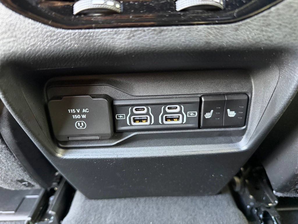 Used 2025 Jeep Grand Cherokee Limited w/ Black Appearance Package AWD/4WD image 22