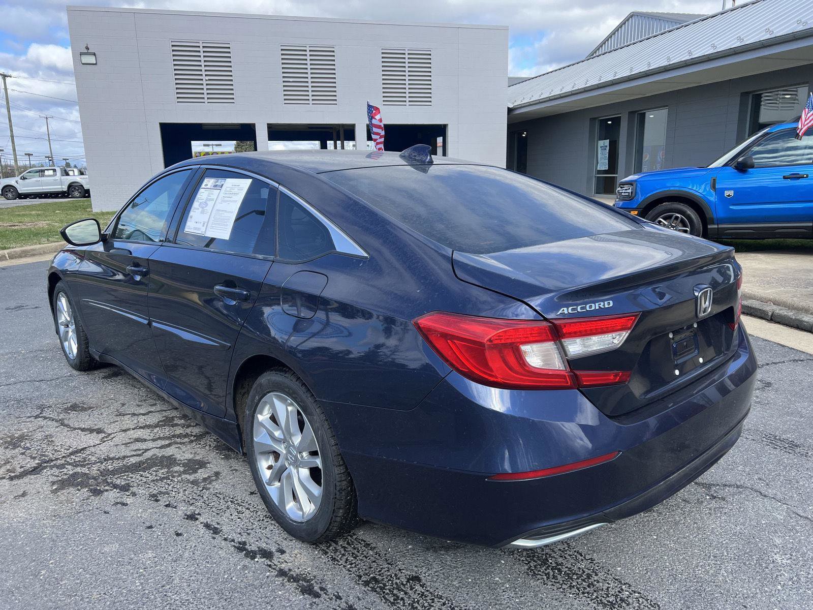 Used 2019 Honda Accord LX image 3