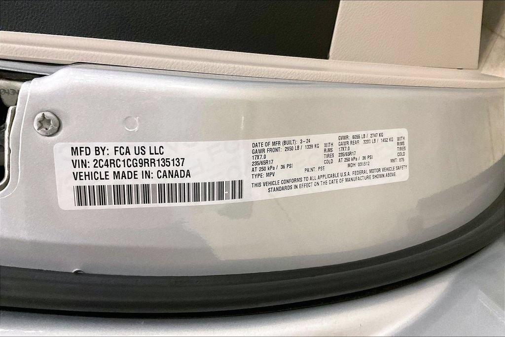 Used 2024 Chrysler Voyager LX FWD image 30