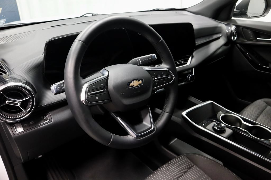 Used 2026 Chevrolet Equinox LT FWD image 26