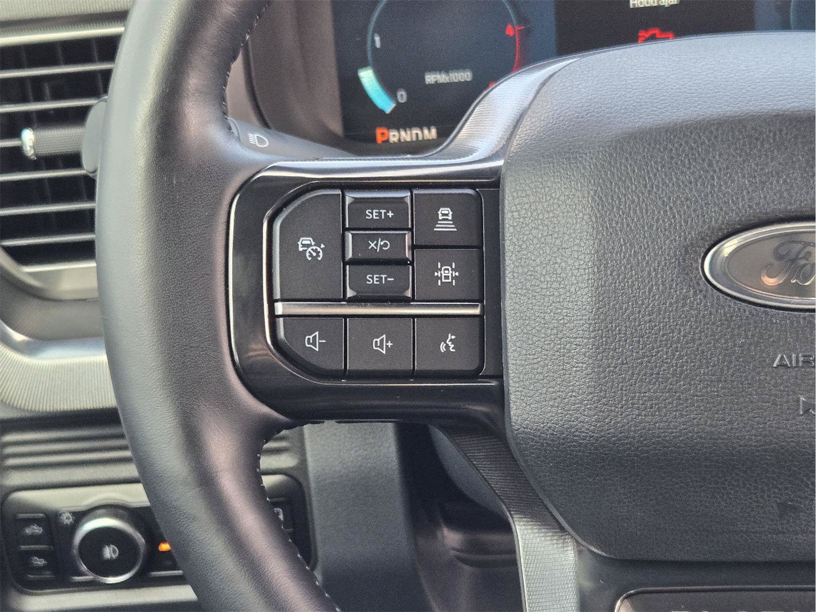 Certified 2025 Ford F250 Platinum AWD/4WD image 28