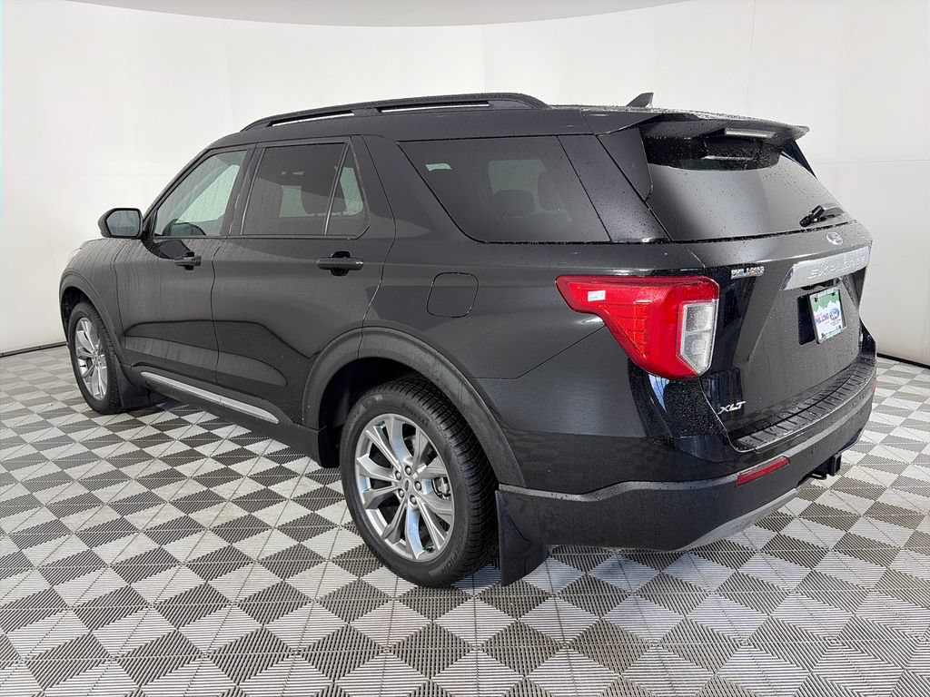 Certified 2023 Ford Explorer XLT w/ Equipment Group 202A AWD/4WD image 5