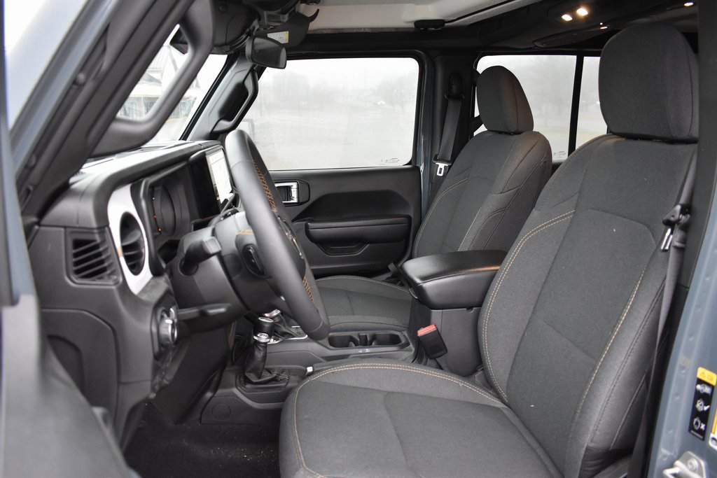 Used 2024 Jeep Wrangler Sport S image 6
