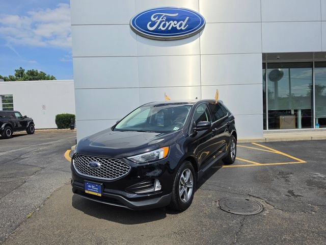 Certified 2023 Ford Edge SEL w/ Convenience Package AWD/4WD image 2