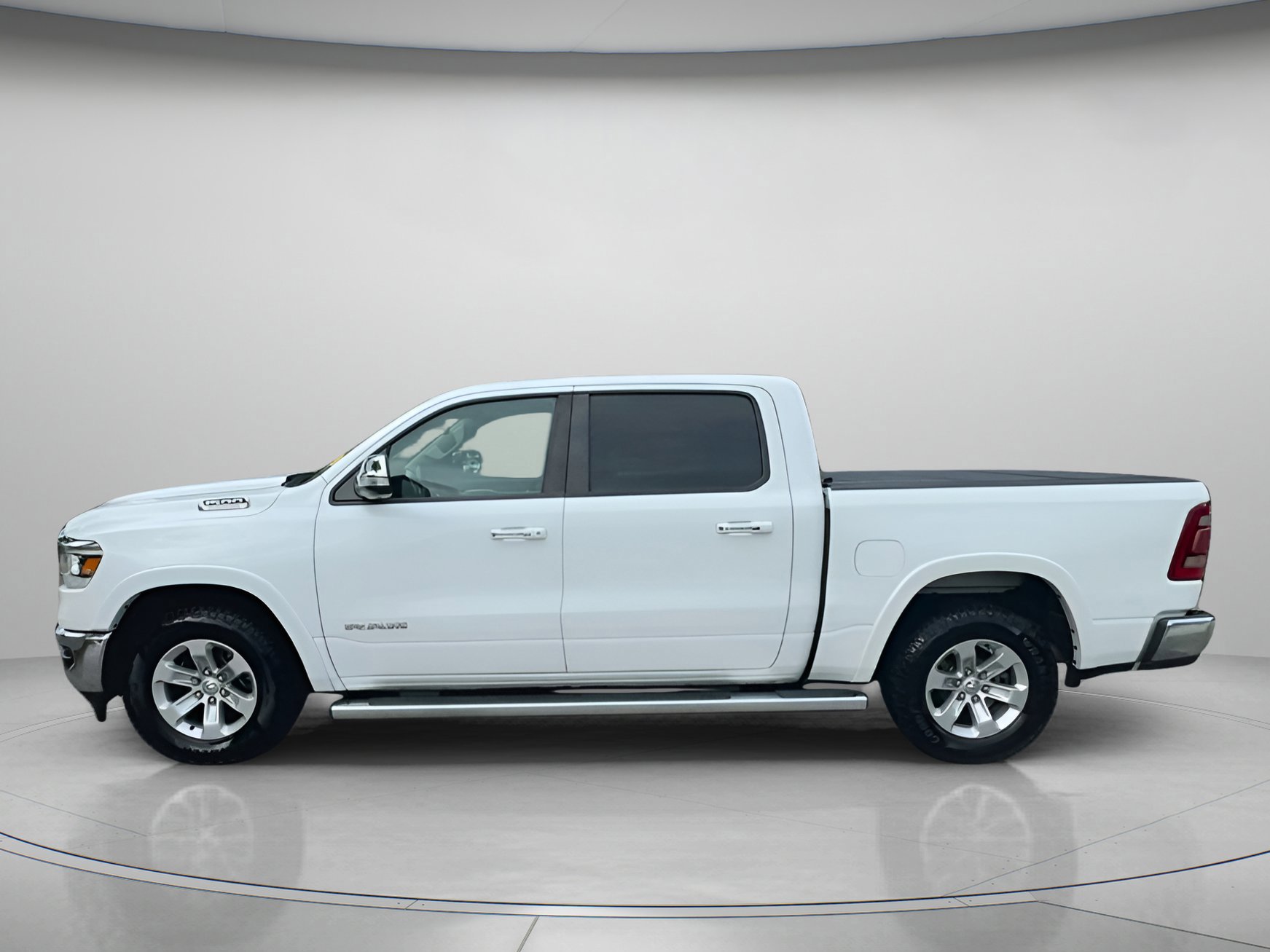 Used 2022 RAM 1500 Laramie image 9
