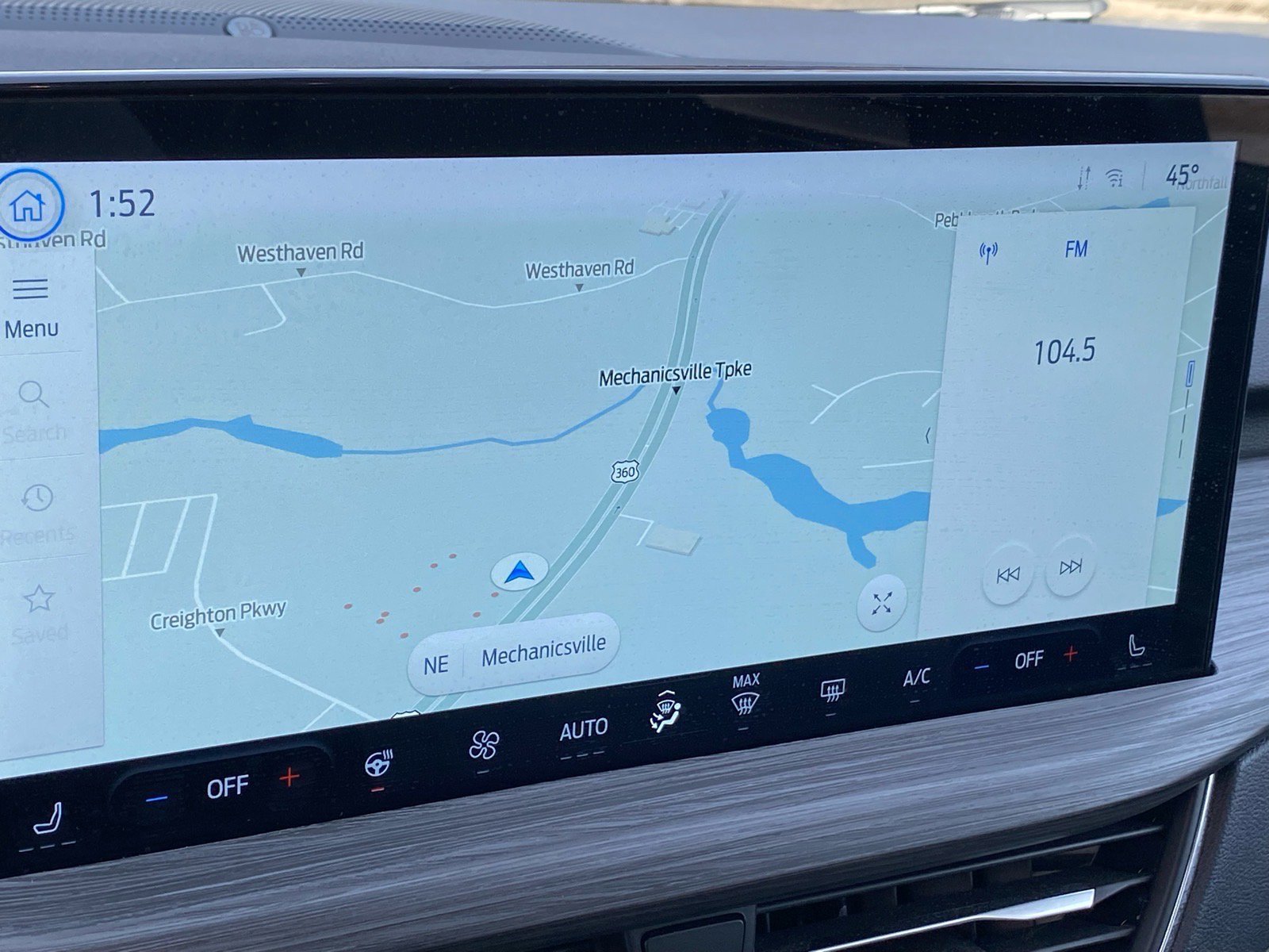 Certified 2025 Ford Escape Platinum w/ Premium Technology Package image 18