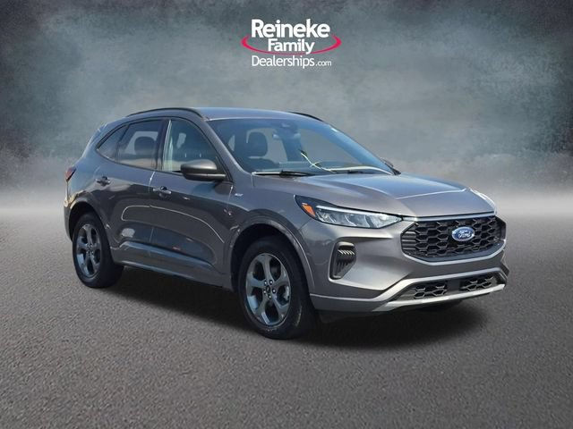 Certified 2024 Ford Escape ST-Line w/ Tech Pack #1 AWD/4WD image 3