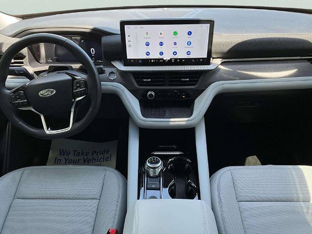 Certified 2025 Ford Explorer Platinum w/ Ultimate Package AWD/4WD image 28