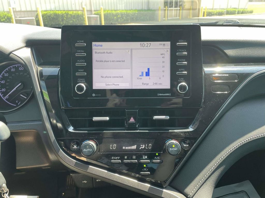 Used 2022 Toyota Camry SE FWD image 20