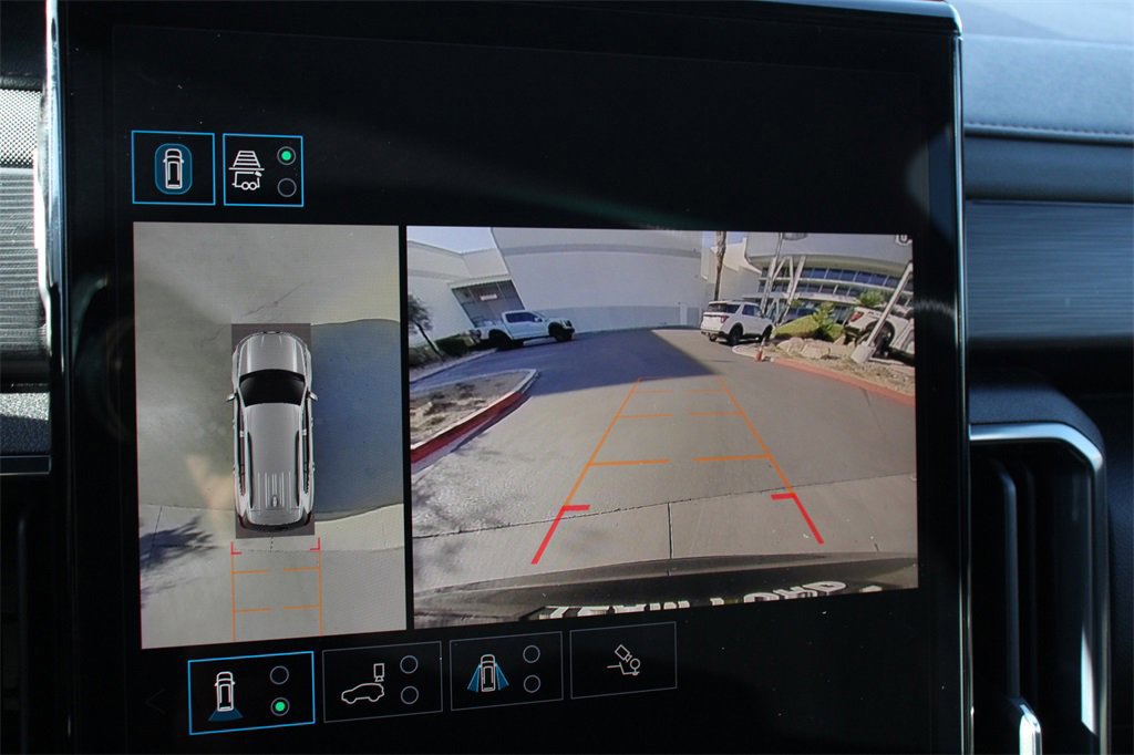 Used 2024 GMC Acadia AT4 w/ Luxury Package image 33