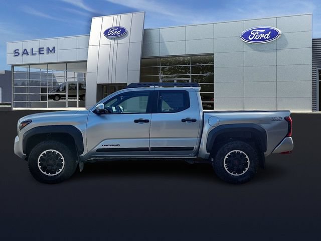 Used 2024 Toyota Tacoma TRD Off-Road w/ TRD Off Road Premium Package AWD/4WD image 5